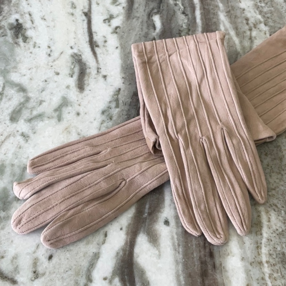 Vintage NWOT Italian leather gloves
